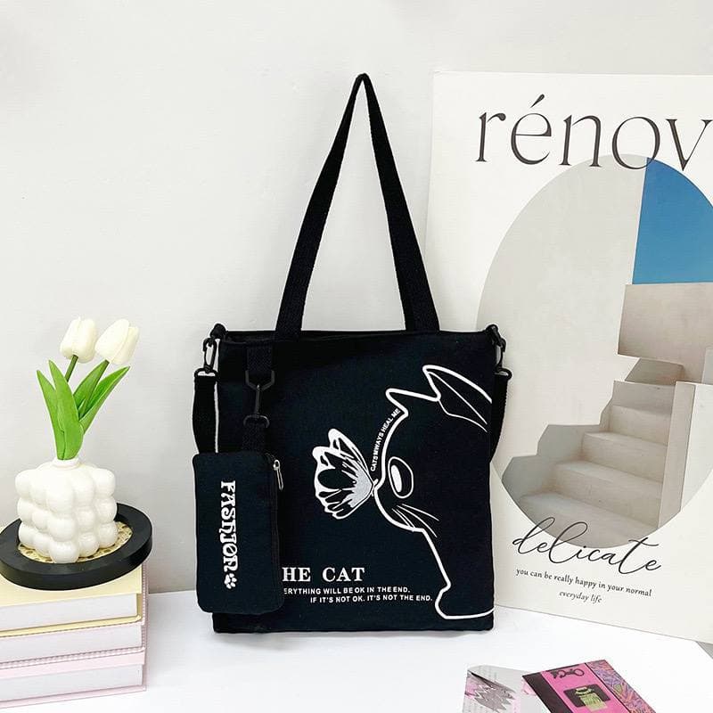 purseB black tote bag